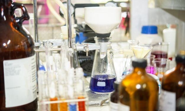 Difference Between Gravity Filtration and Vacuum Filtration