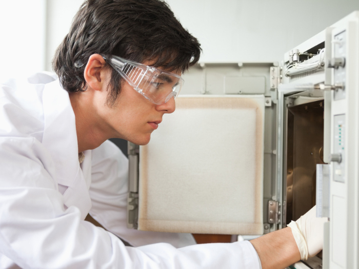 Top 4 Uses for Vacuum Ovens in Laboratories and Industrial Settings